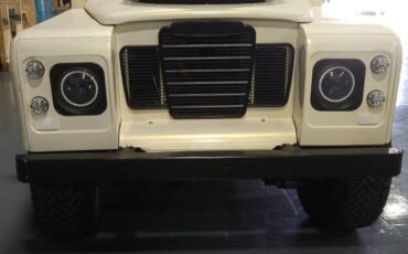 Land-rover-series-3-1972-white-5