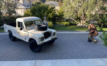 Land-rover-series-3-1972-white-6