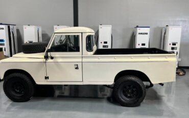Land-rover-series-3-1972-white-9