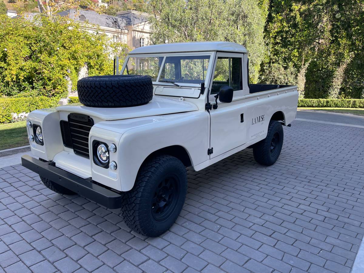 Land-rover-series-3-1972-white
