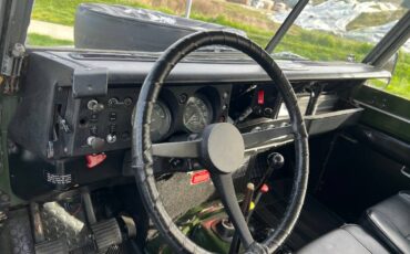 Land-rover-series-3-1973-green-10