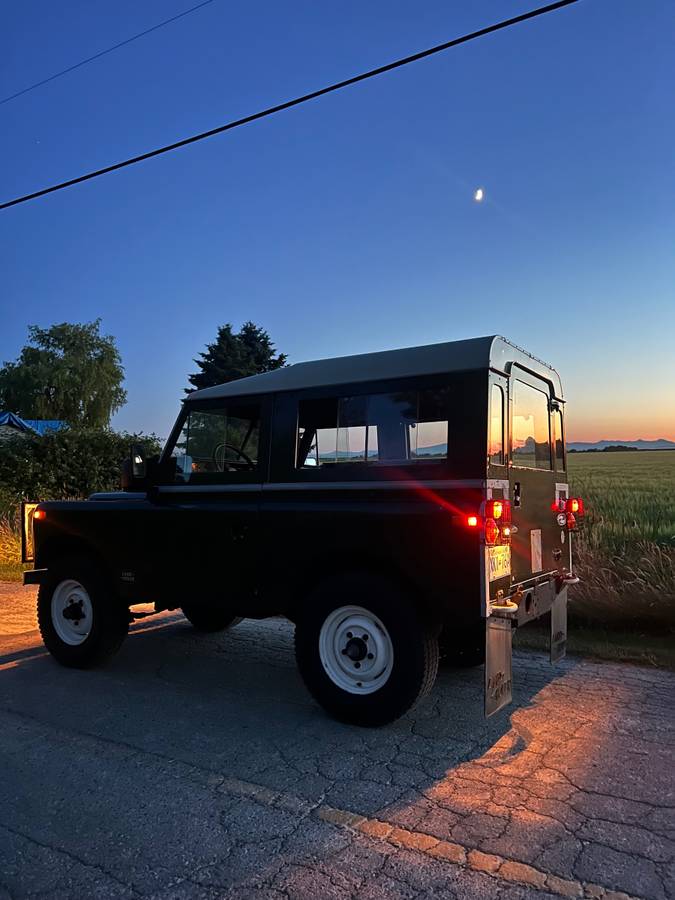 Land-rover-series-3-1973-green-17