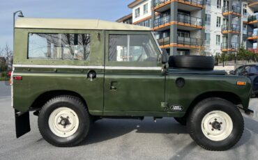 Land-rover-series-3-1973-green-2