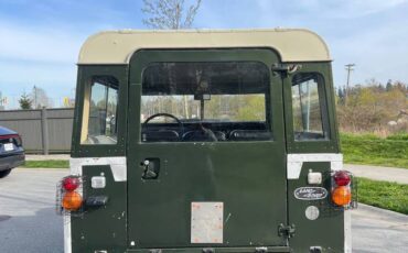 Land-rover-series-3-1973-green-4