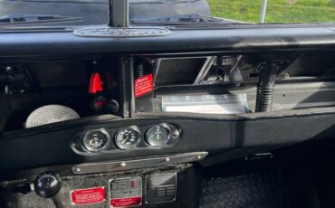 Land-rover-series-3-1973-green-9