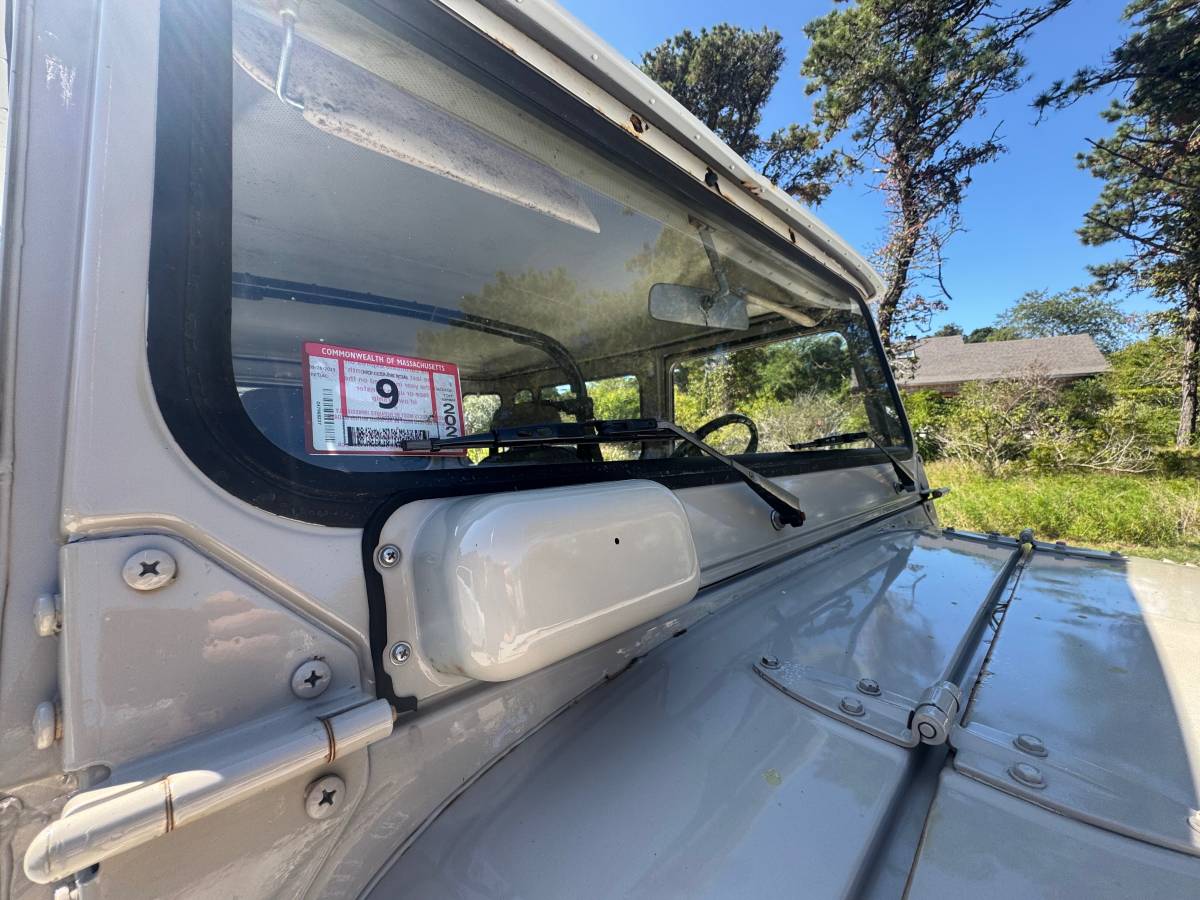 Landcruiser-fj-40-1979-brown-12