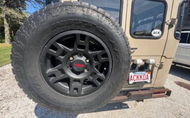 Landcruiser-fj-40-1979-brown-19