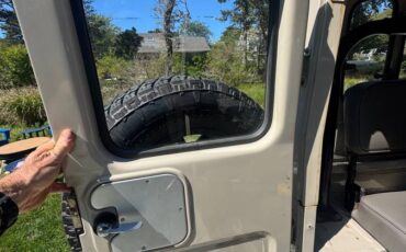 Landcruiser-fj-40-1979-brown-8
