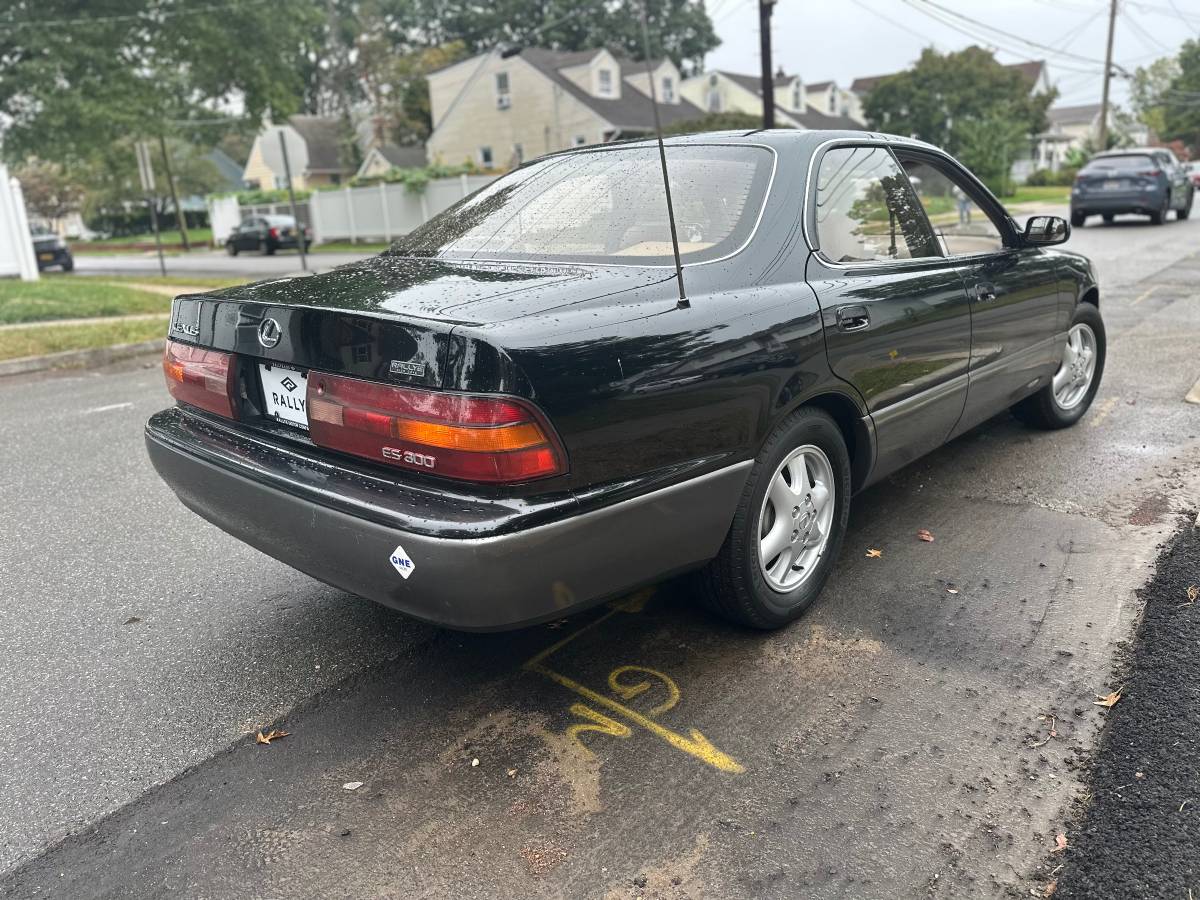Lexus-es-300-1993-black-5