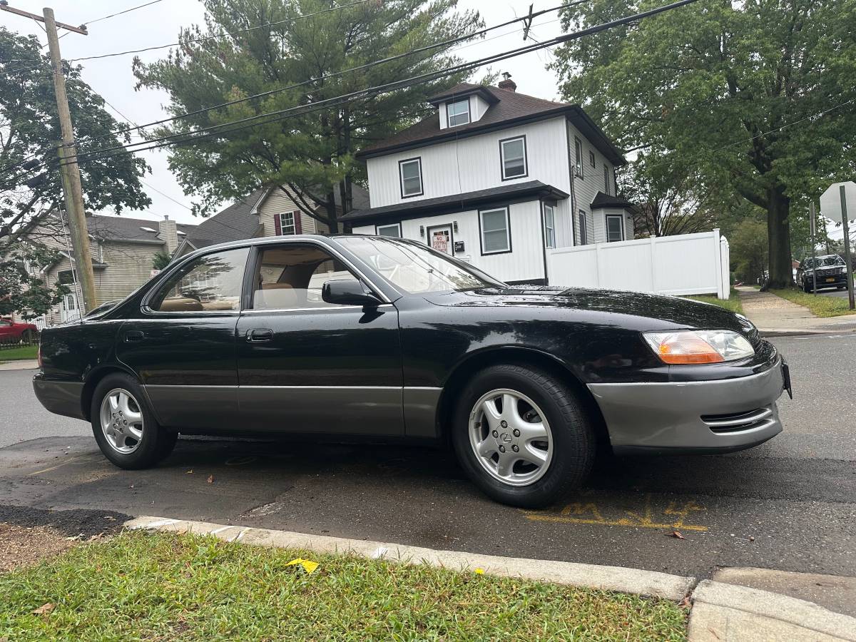 Lexus-es-300-1993-black