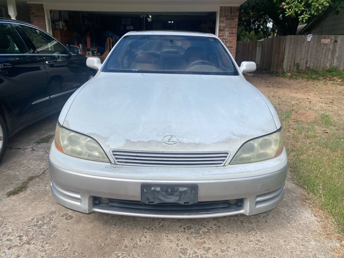 Lexus-es300-1994-white-1