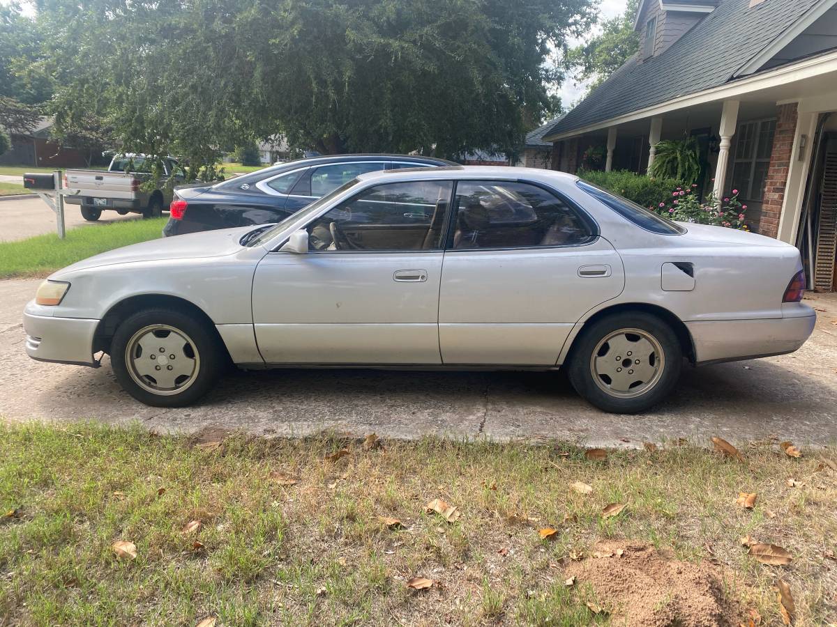 Lexus-es300-1994-white-2