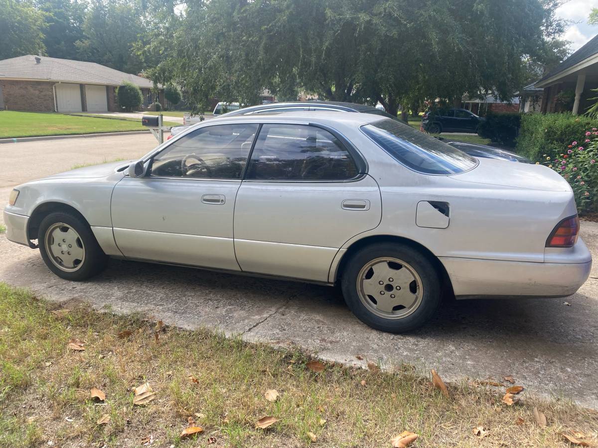 Lexus-es300-1994-white-3
