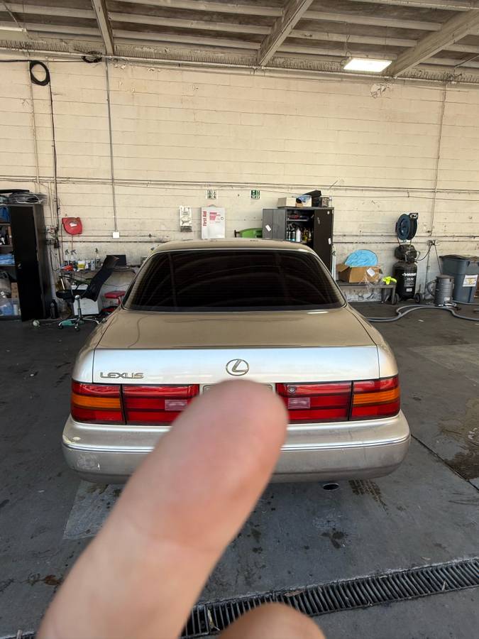 Lexus-ls400-1992-custom-7