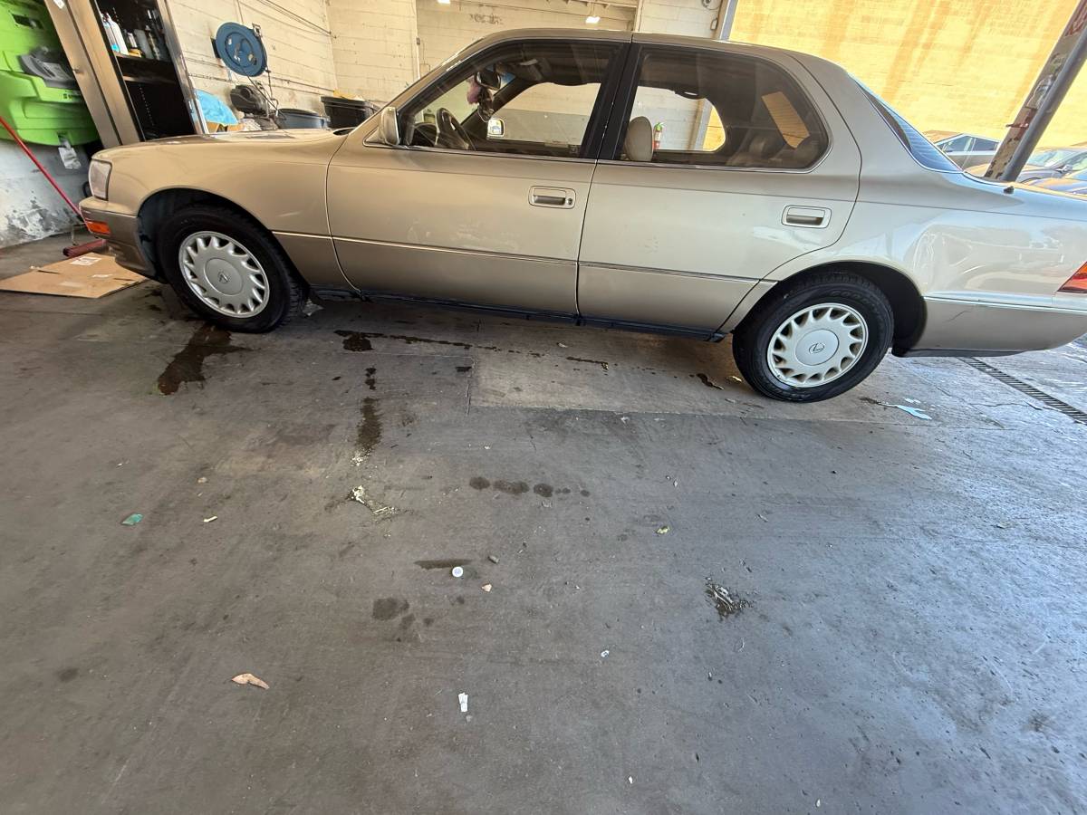 Lexus-ls400-1992-custom-9