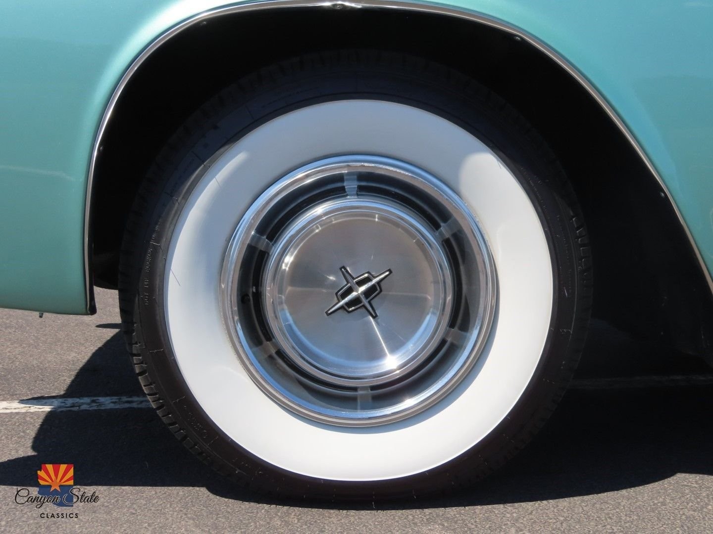 Lincoln-Continental-1961-Convertible-14