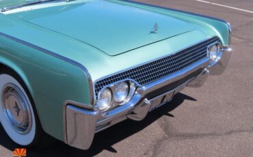 Lincoln-Continental-1961-Convertible-31