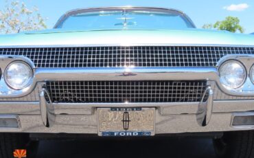 Lincoln-Continental-1961-Convertible-34