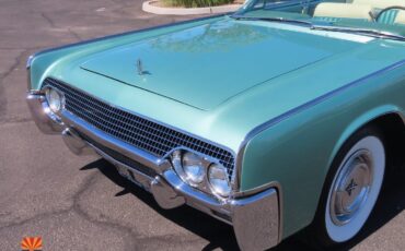 Lincoln-Continental-1961-Convertible-35