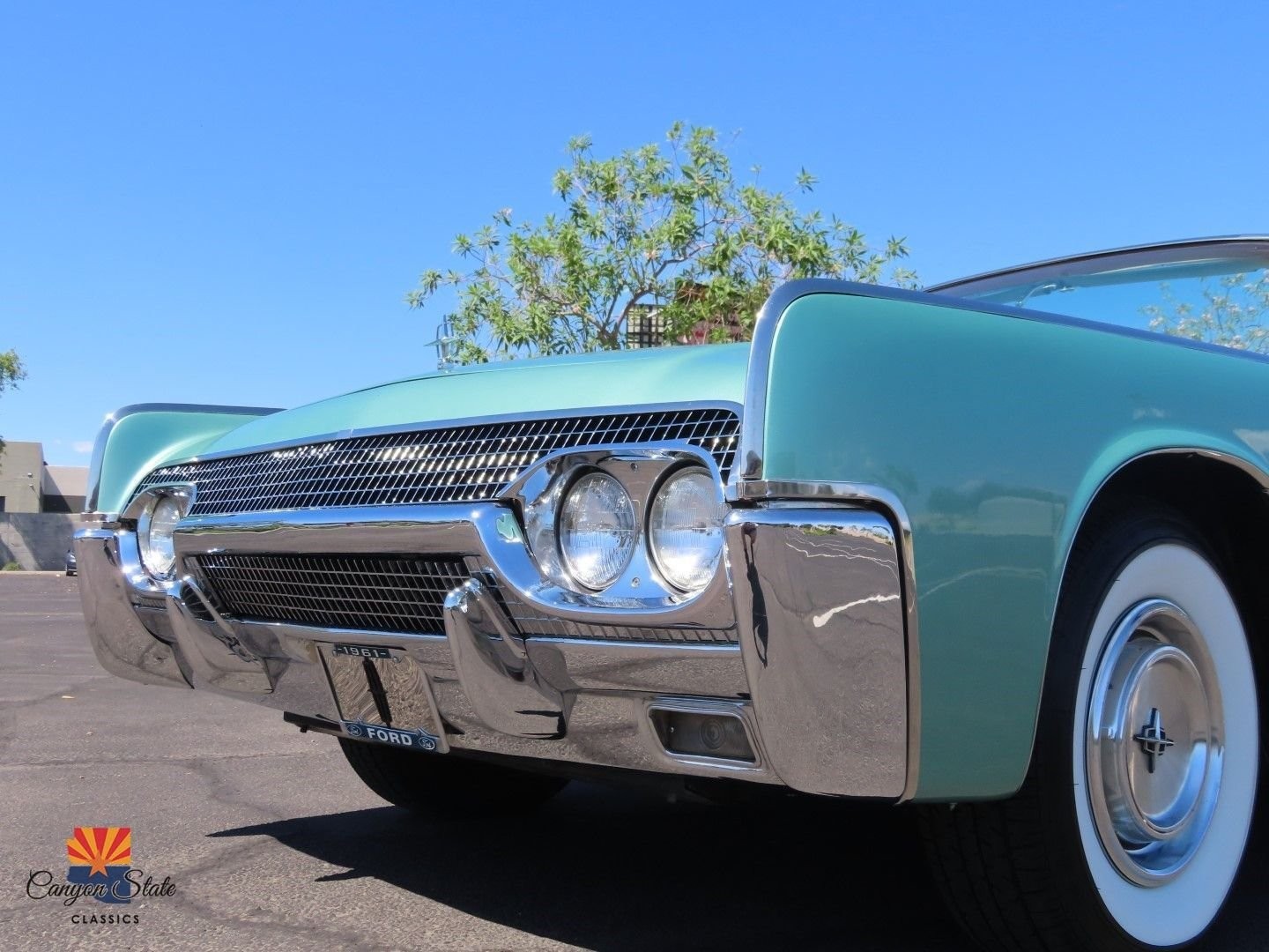 Lincoln-Continental-1961-Convertible-36
