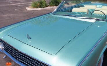 Lincoln-Continental-1961-Convertible-39