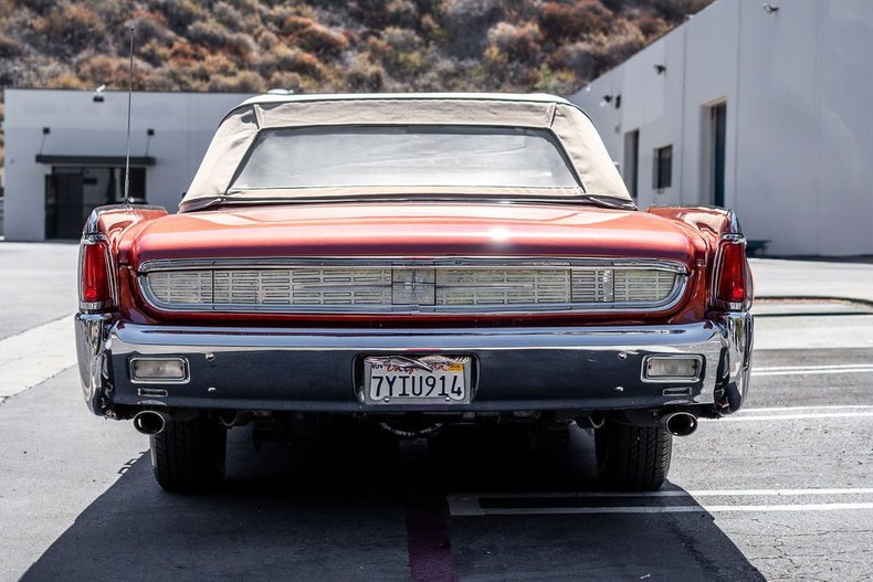 Lincoln-Continental-1962-Copper-Metallic-34