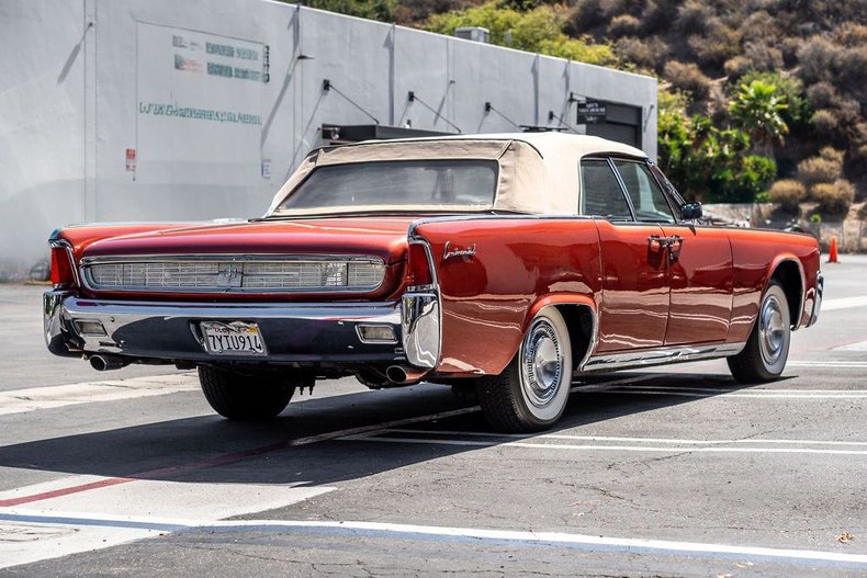 Lincoln-Continental-1962-Copper-Metallic-35