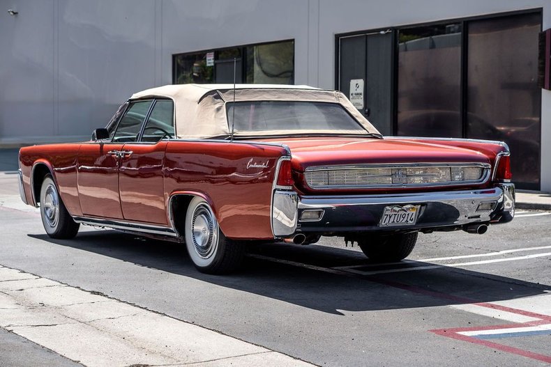 Lincoln-Continental-1962-Copper-Metallic-4