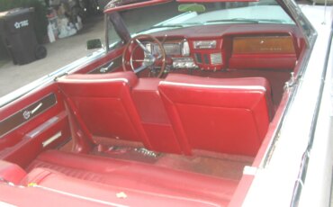 Lincoln-Continental-1963-White-Burgundy-1