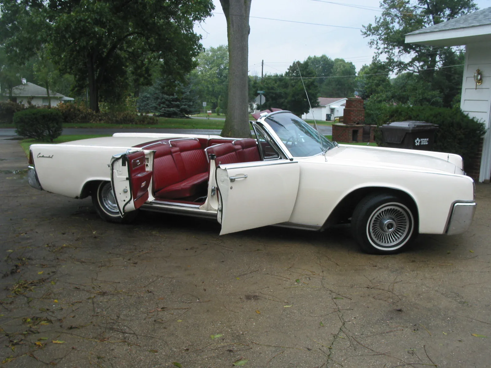 Lincoln-Continental-1963-White-Burgundy-11