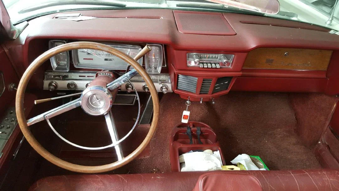 Lincoln-Continental-1963-White-Burgundy-15