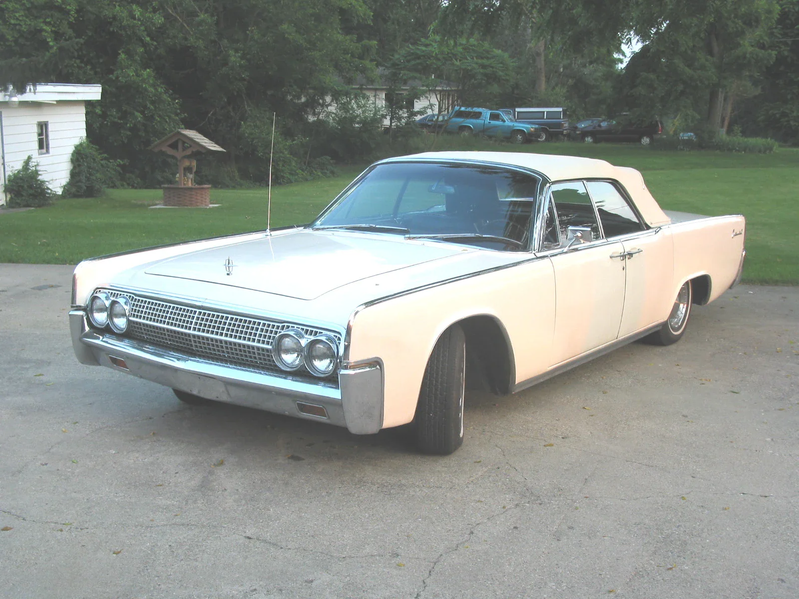 Lincoln-Continental-1963-White-Burgundy-4