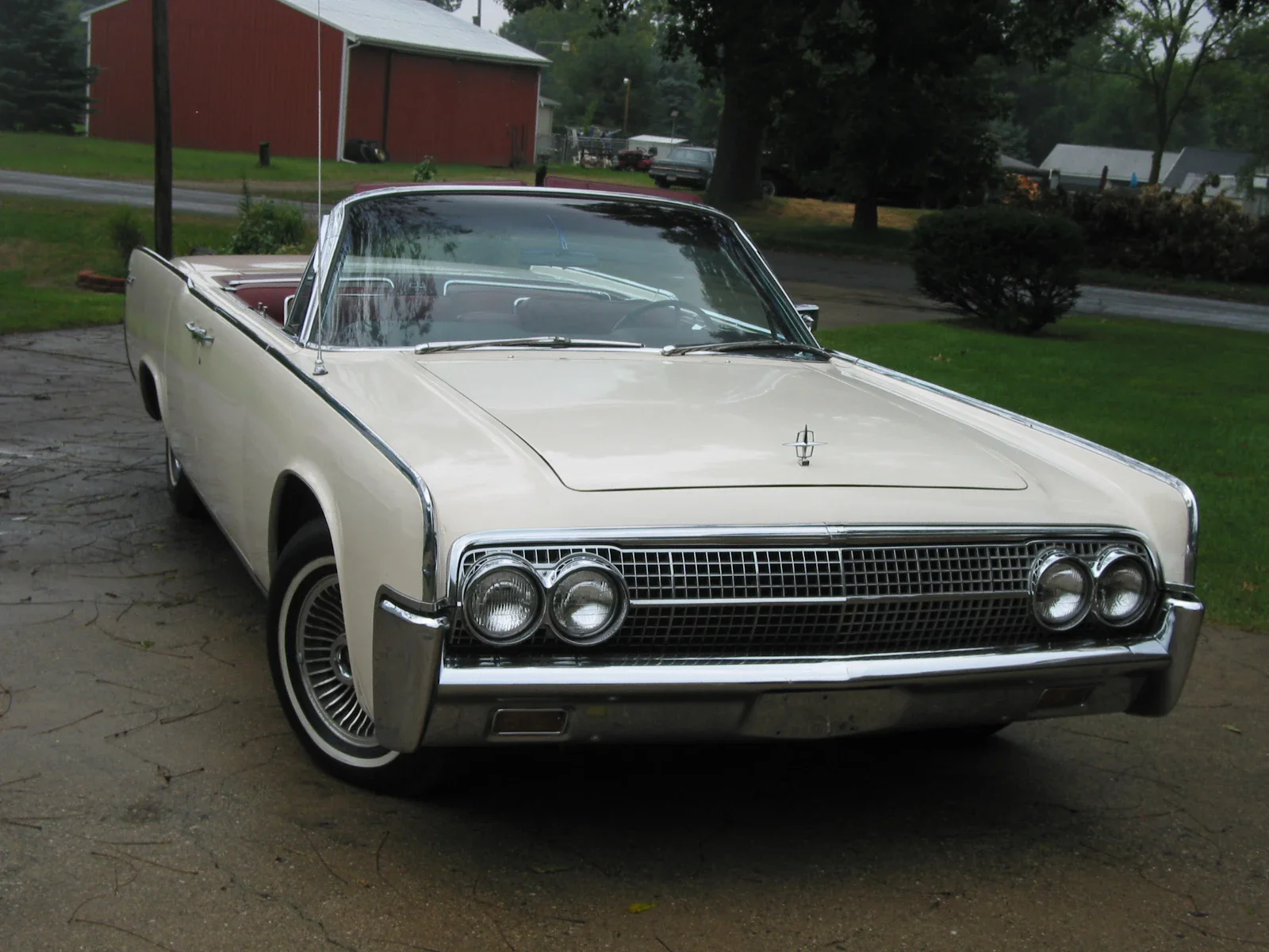 Lincoln-Continental-1963-White-Burgundy-5
