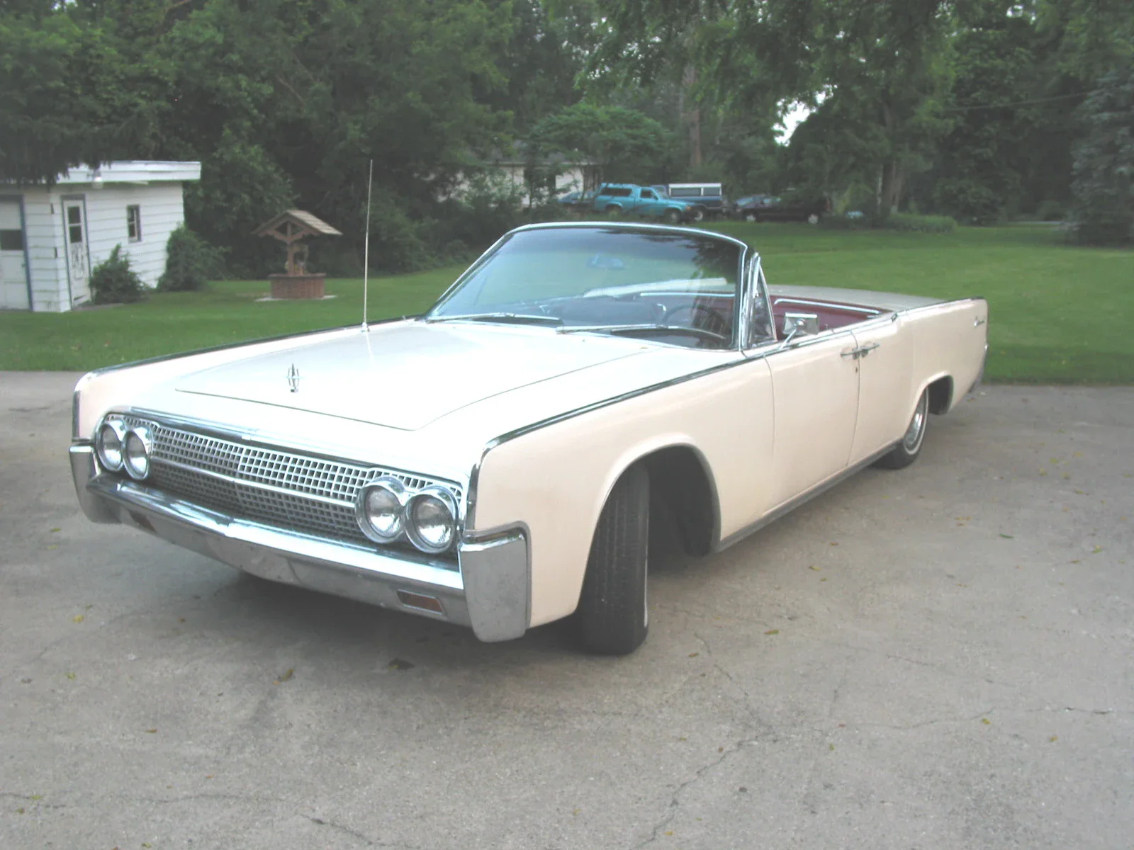 Lincoln-Continental-1963-White-Burgundy-6