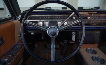 Lincoln-Continental-1965-4-Door-36