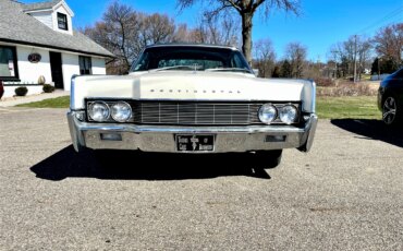 Lincoln-Continental-1967-Off-White-Black-13