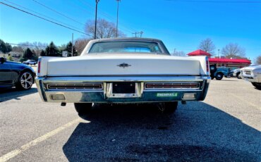 Lincoln-Continental-1967-Off-White-Black-15
