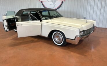 Lincoln-Continental-1967-Off-White-Black-21