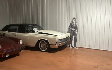 Lincoln-Continental-1967-Off-White-Black-22