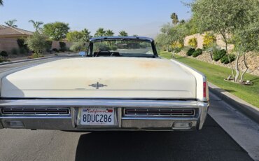 Lincoln-Continental-1967-White-Blue-11