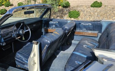 Lincoln-Continental-1967-White-Blue-3