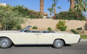 Lincoln-Continental-1967-White-Blue-7