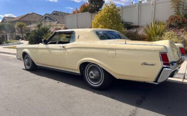 Lincoln-Continental-1971-11