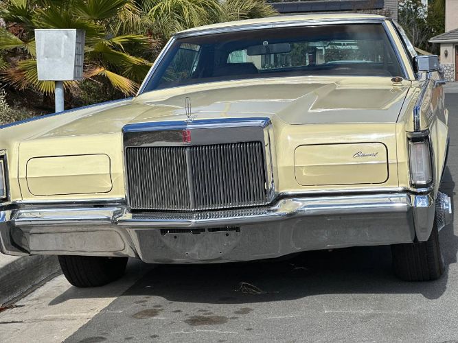 Lincoln-Continental-1971-16