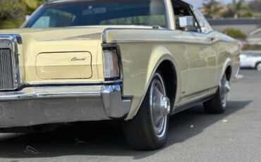 Lincoln-Continental-1971-18