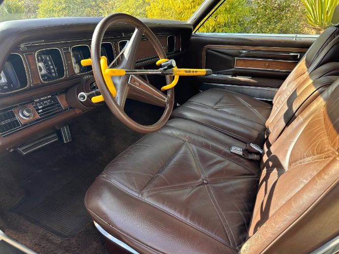 Lincoln-Continental-1971-2