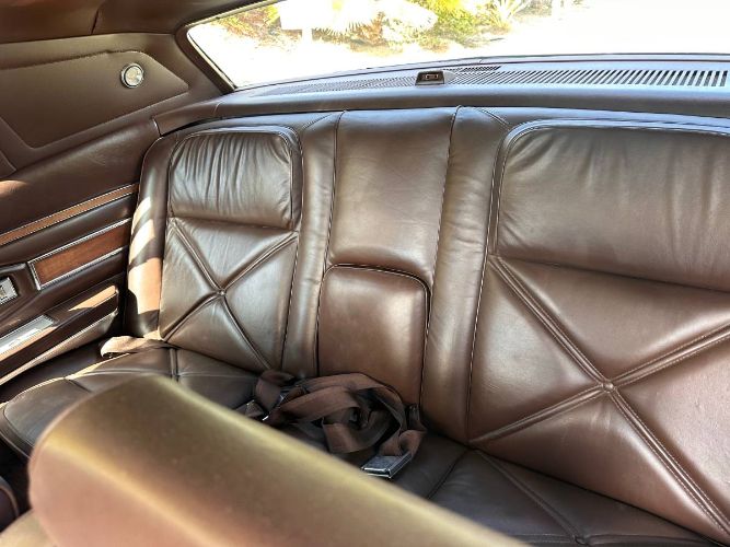 Lincoln-Continental-1971-3