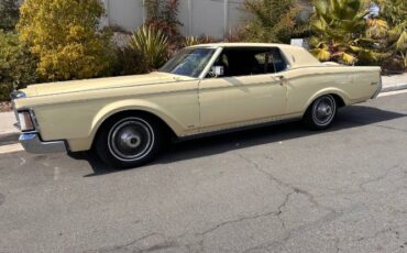 Lincoln-Continental-1971