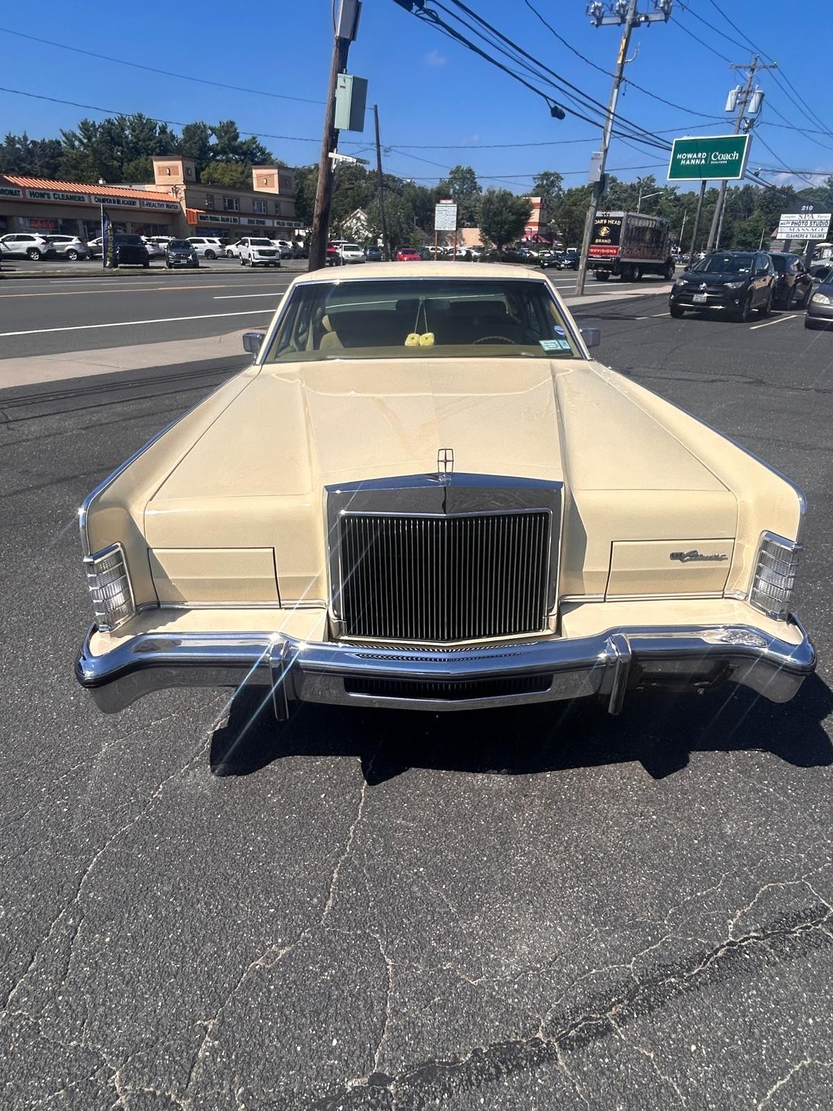 Lincoln Continental 1977 Sedan