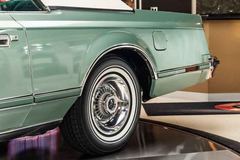 Lincoln-Continental-1978-Jade-Moondust-Metall-28